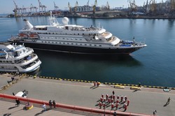 В Одессу впервые за долгое время зашел круизный лайнер (ФОТО)
