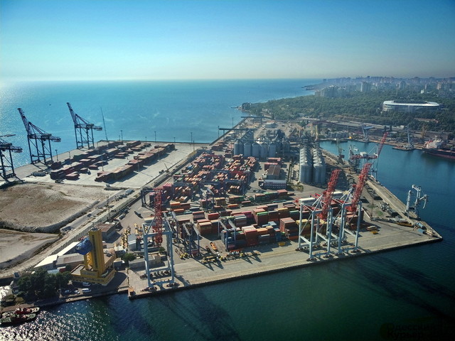 Одесский порт уменьшил грузооборот в 2021 году
