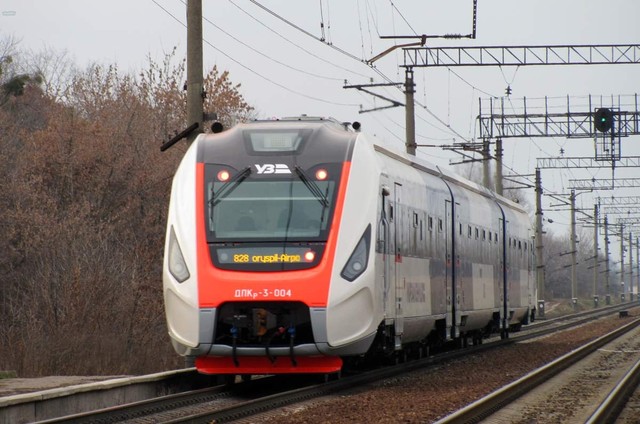 "Укрзализныця" получила новые дизель-поезда