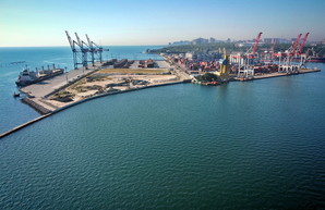 В порту Одессы выбрали подрядчика для расширения контейнерного терминала на Карантинном молу