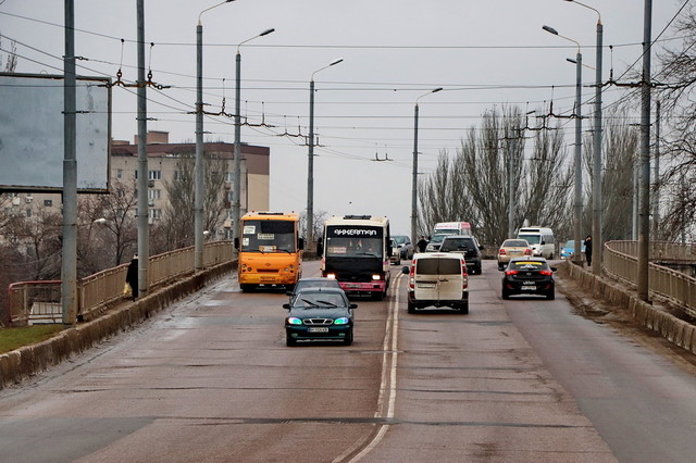 В Одессе временно меняют путь три маршрута автобусов