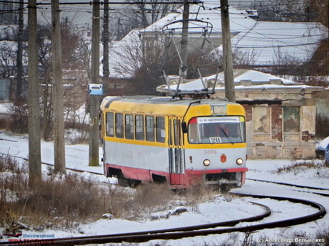 Гололед, снег и дождь помешали работе общественного транспорта Одессы