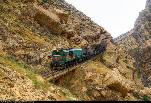 Между Ираном и Ираком планируют построить новую железную дорогу