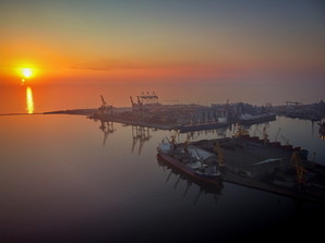 Украинские порты за 2021 год сократили перевалку грузов