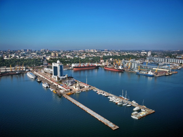Для порта Одессы определили границы