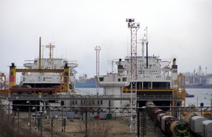 Автодорогу Одесса - Черноморск хотят разгрузить от парковки грузовиков