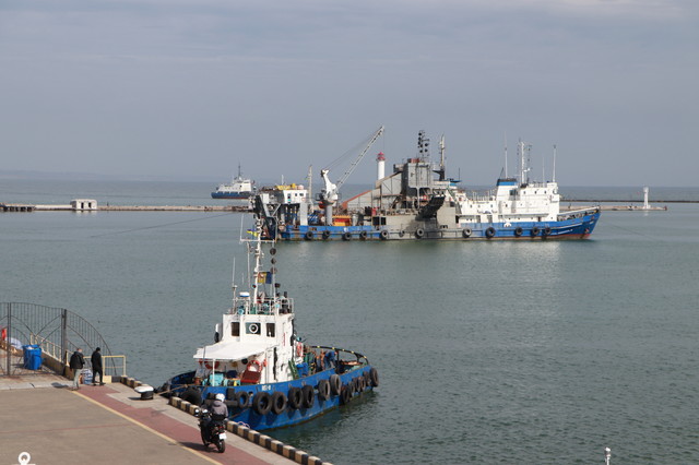 В порту Одессы СБУ разоблачила схему отмывания денег за счет буксиров