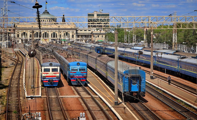 Железная дорога на четвертый день войны: готовятся эвакуационные поезда из Одессы