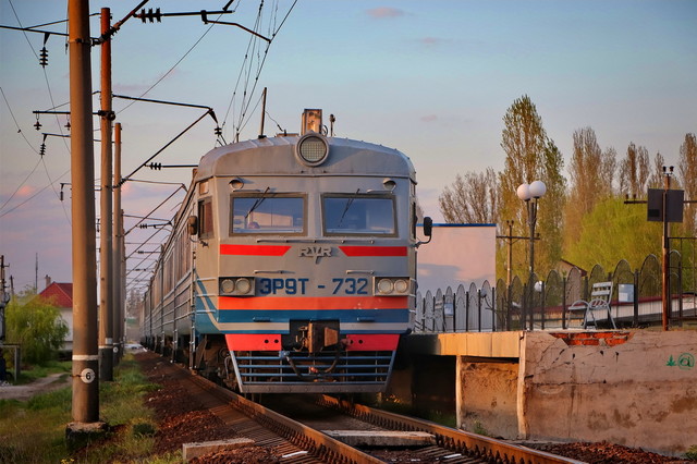 Обмежують рух пасажирських потягів на півдні Одеської області