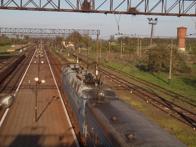 У Львівській області затримується багато пасажирських потягів (ВІДЕО)