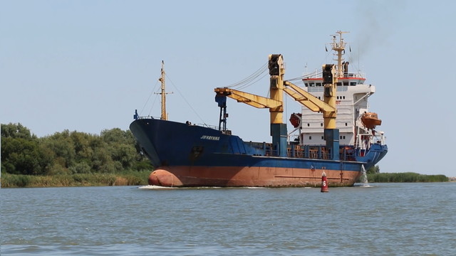 Дунайські порти Одеської області збільшили перевалку вантажів у майже 4 рази (ВІДЕО)
