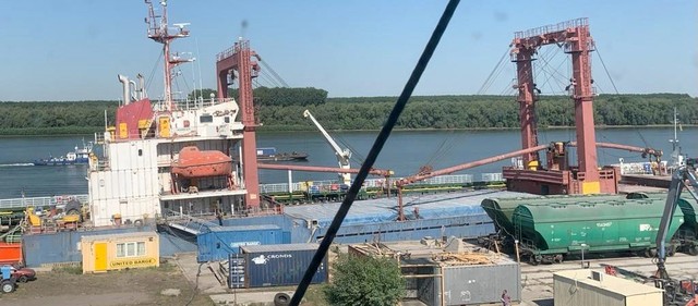 В Одеській області продали арештоване за борги вантажне судно