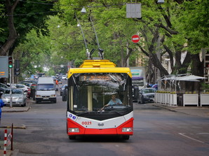В центрі Одеси змінять рух тролейбусів та автобусів на одному з напрямків