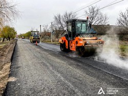 На півдні Одеської області завершують ремонт дороги до Молдови