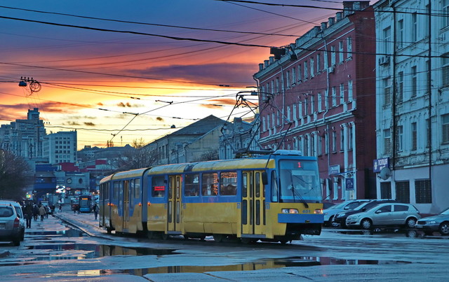 У Києві обмежили рух трамваїв (ВІДЕО)