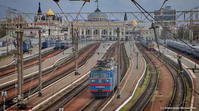 Більша частина пасажирських потягів вже йде за розкладом