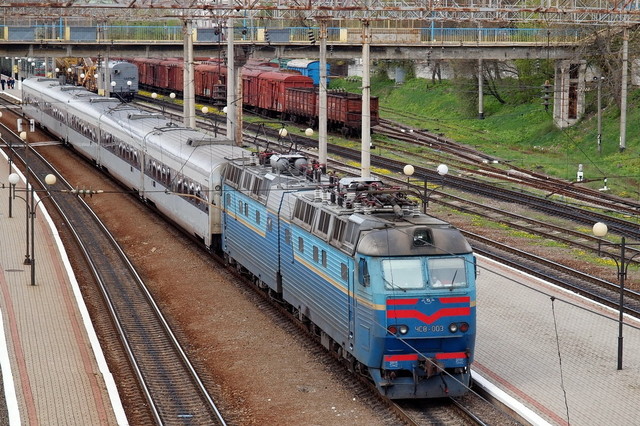 Запускають новий потяг зі сходу на захід України