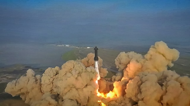 Компанія Ілона Маска невдало запустила надважку ракету Starship (ВІДЕО)