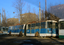 Окупанти ліквідували тролейбус в Алчевську