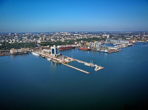 В порту Одеси залишається до 40 торгівельних суден