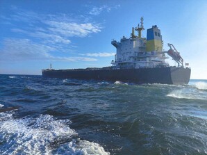 Судноплавство з морських портів Одеської області продовжується