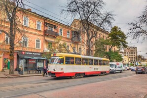 В центрі Одеси відновили трамвайні колії