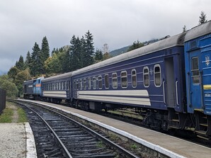 Укрзалізниця запустила вже 8 поїздів з жіночими купе