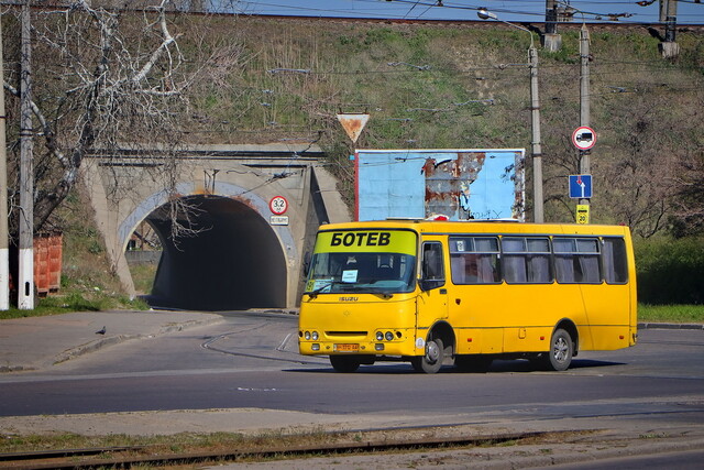 В Одесі мерія позбувається одного з приватних автобусних перевізників