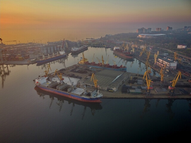 Порти Одеської області за минулий рік обробили 62 млн. тон вантажів