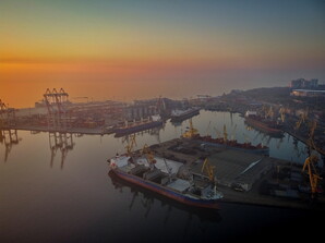 В портах Великої Одеси йде навантаження великої кількості суден