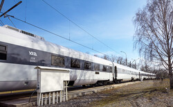 Відремонтовано один з двох швидкісних поїздів локомотивної тяги