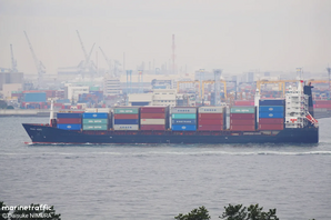 У порт Одеси увійшов під розвантаження контейнеровоз