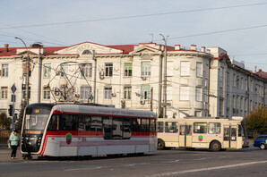 У Запоріжжі після відновлення оплати за проїзд взялися за ремонт трамваїв та тролейбусів