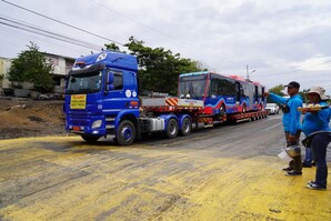 Почалося постачання нових тролейбусів у столицю Еквадора