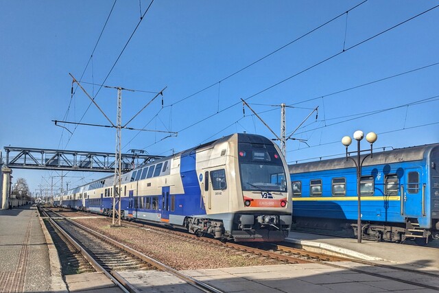 Запускають додатковий поїзд з Києва до Луцька