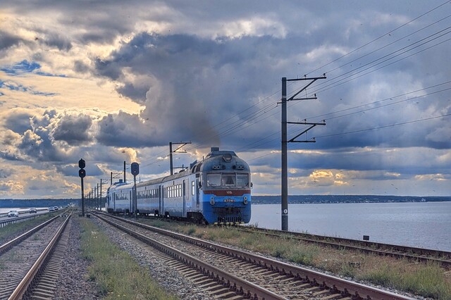В Україні зростуть тарифи на приміські перевезення залізницею