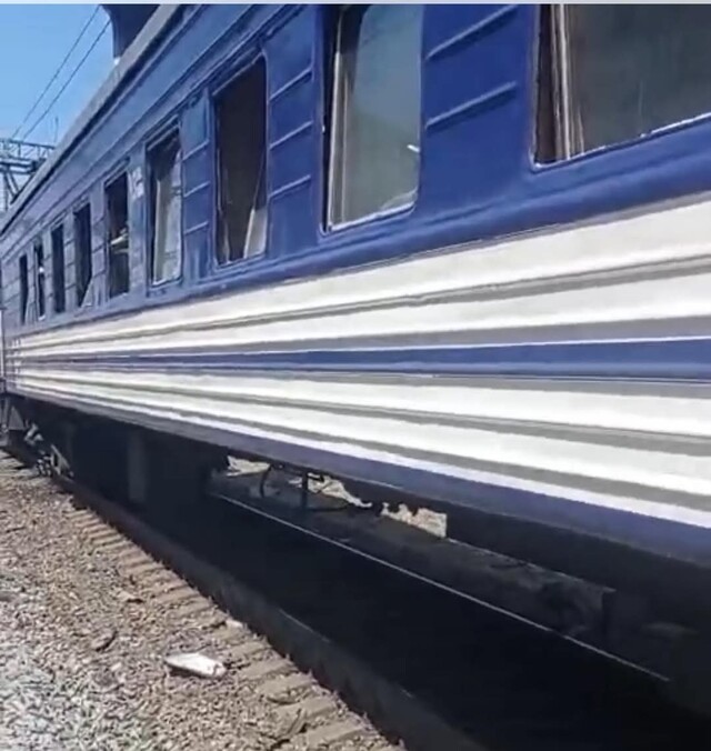 У Дніпрі під обстріл потрапив пасажирський поїзд