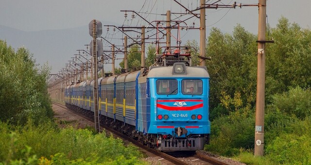 "Укрзалізниця" повертає пасажирські поїзди у Закарпатті на звичні маршрути