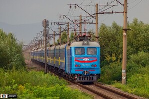 "Укрзалізниця" повертає пасажирські поїзди у Закарпатті на звичні маршрути