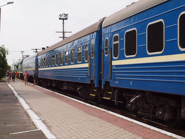 Залізниця уклала контракти на закупілю 100 пасажирських вагонів