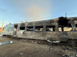 Вночі росіяни атакували залізницю: частина поїздів затримується