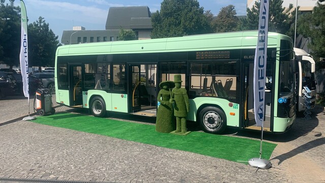 Львівський завод "Електрон" представив нову модель електробуса