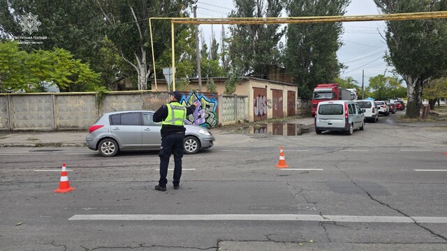 В Одесі поступово відновлюють рух автотранспорту в Пересипському районі