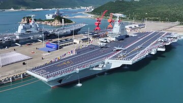 Китай офіційно включив до складу флоту авіаносець "Фуцзянь"