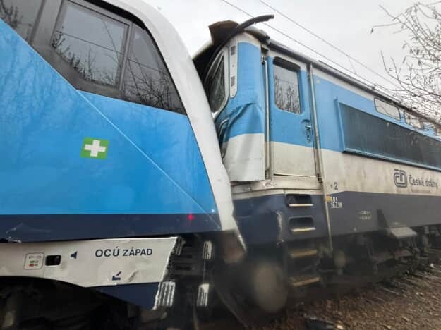 У Чехії зіткнулися два пасажирських поїзда