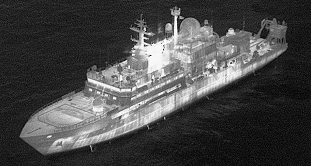 Британський флот перехопив російський шпигунський корабель "Янтар" біля Шотландії