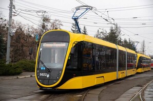 У Києві презентували нові трамваї та автобуси