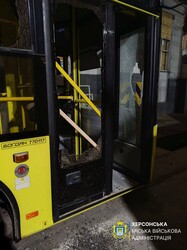 У Херсоні рашисти обстріляли тролейбусне депо