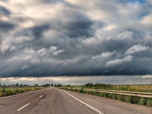 На дороги і логістику у прифронтових регіонах виділено 1,7 мільярда