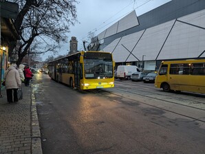 В Одесі намагаються дублювати електротранспорт автобусами